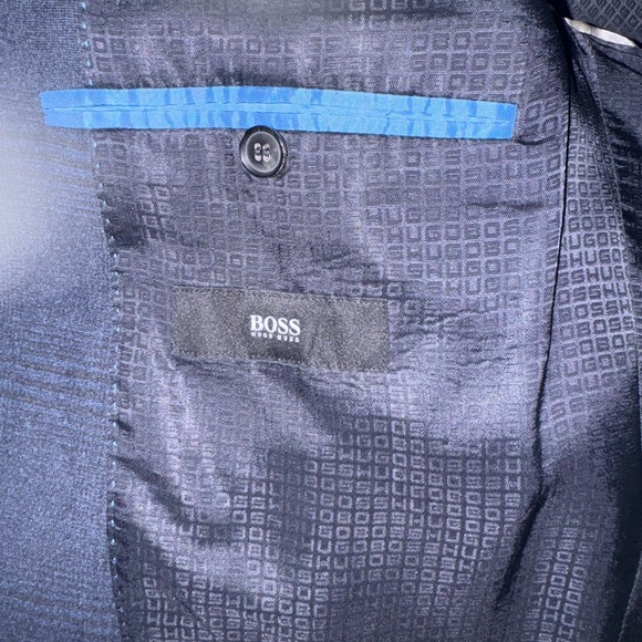 Hugo Boss suit Jacket size 42 R - Picture 6 of 8